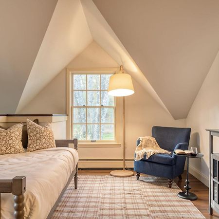 Cortland By Avantstay Charming Heritage Estate W Private Lake Pool 소거티즈 외부 사진