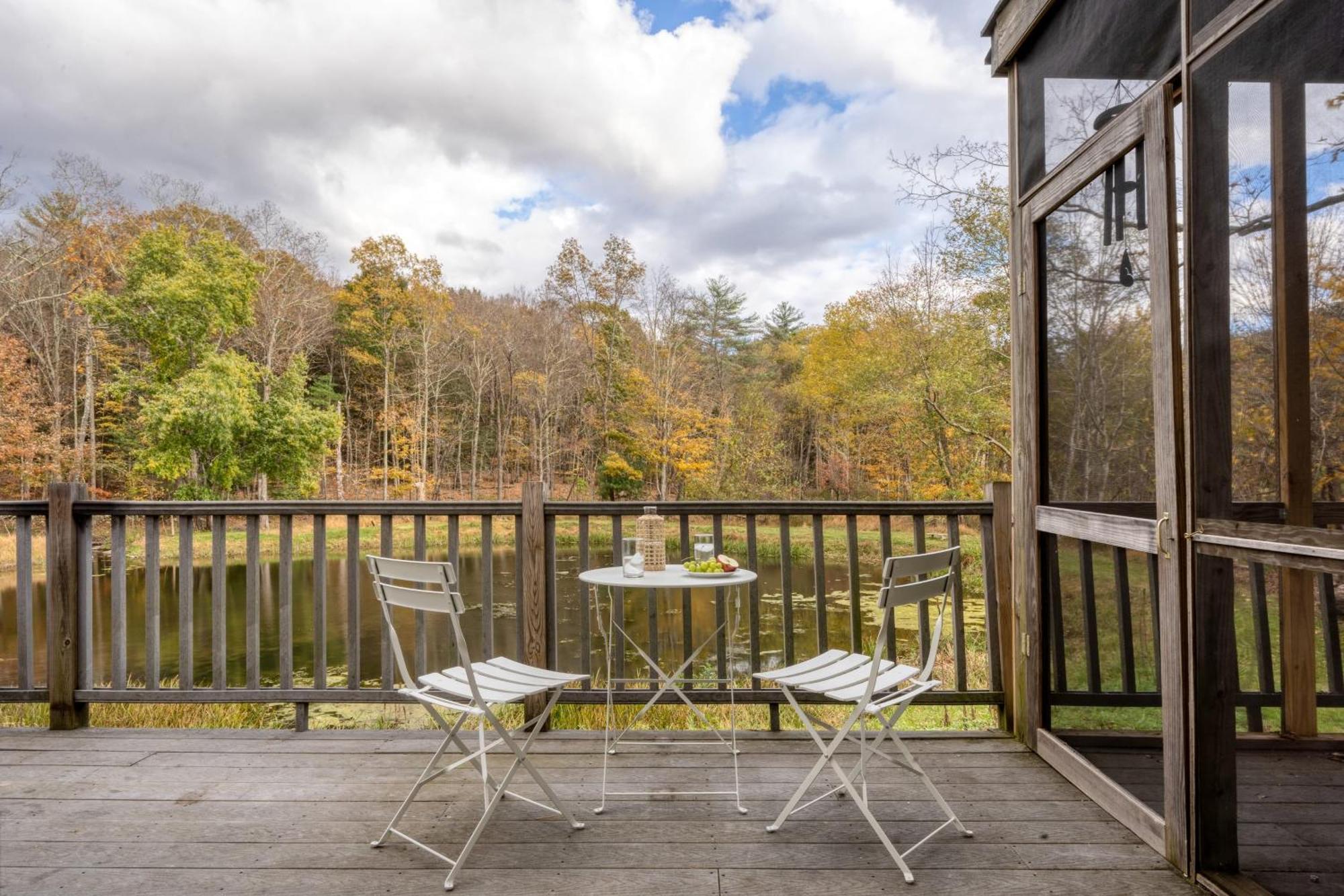 Cortland By Avantstay Charming Heritage Estate W Private Lake Pool 소거티즈 외부 사진