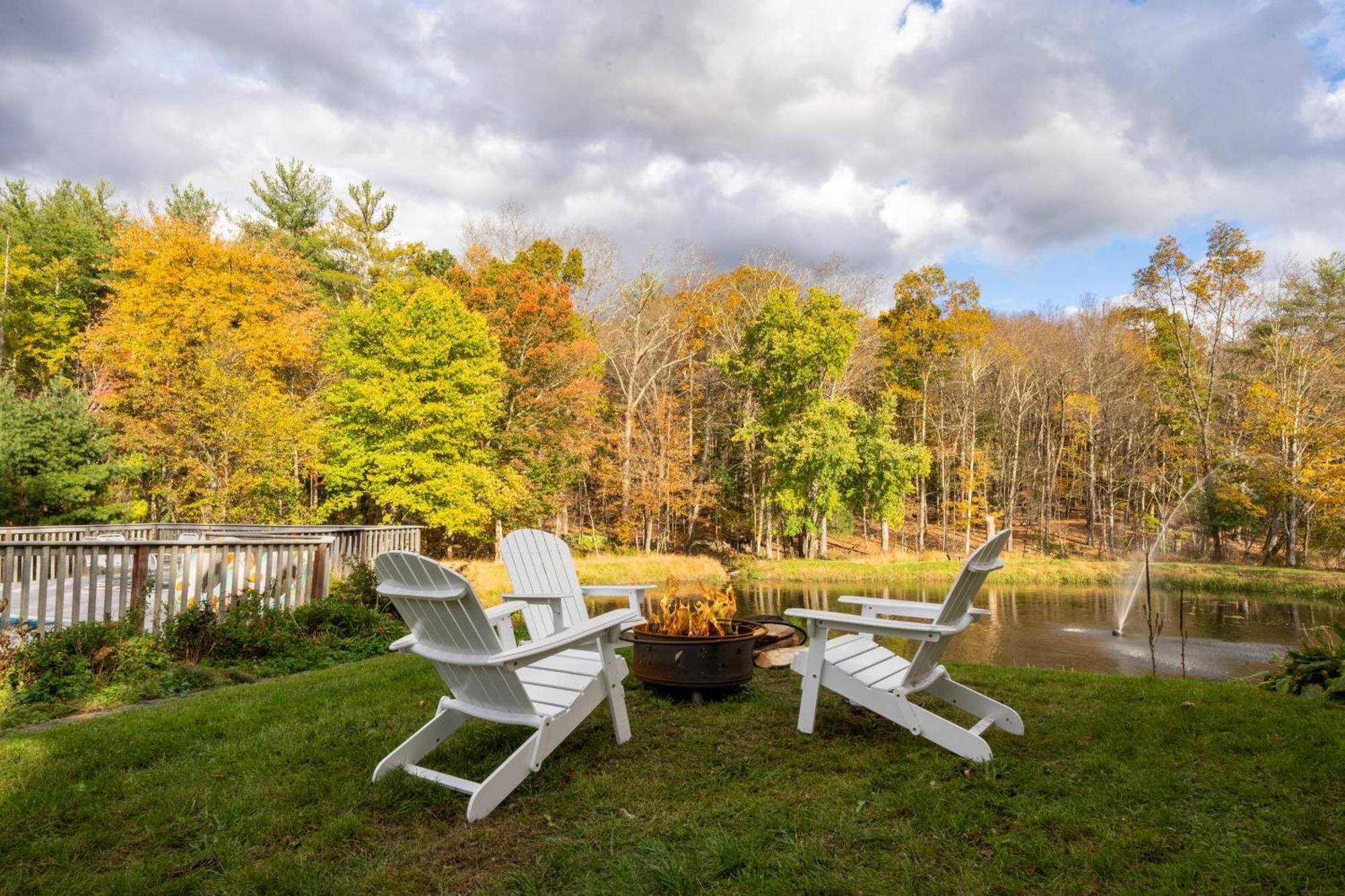 Cortland By Avantstay Charming Heritage Estate W Private Lake Pool 소거티즈 외부 사진