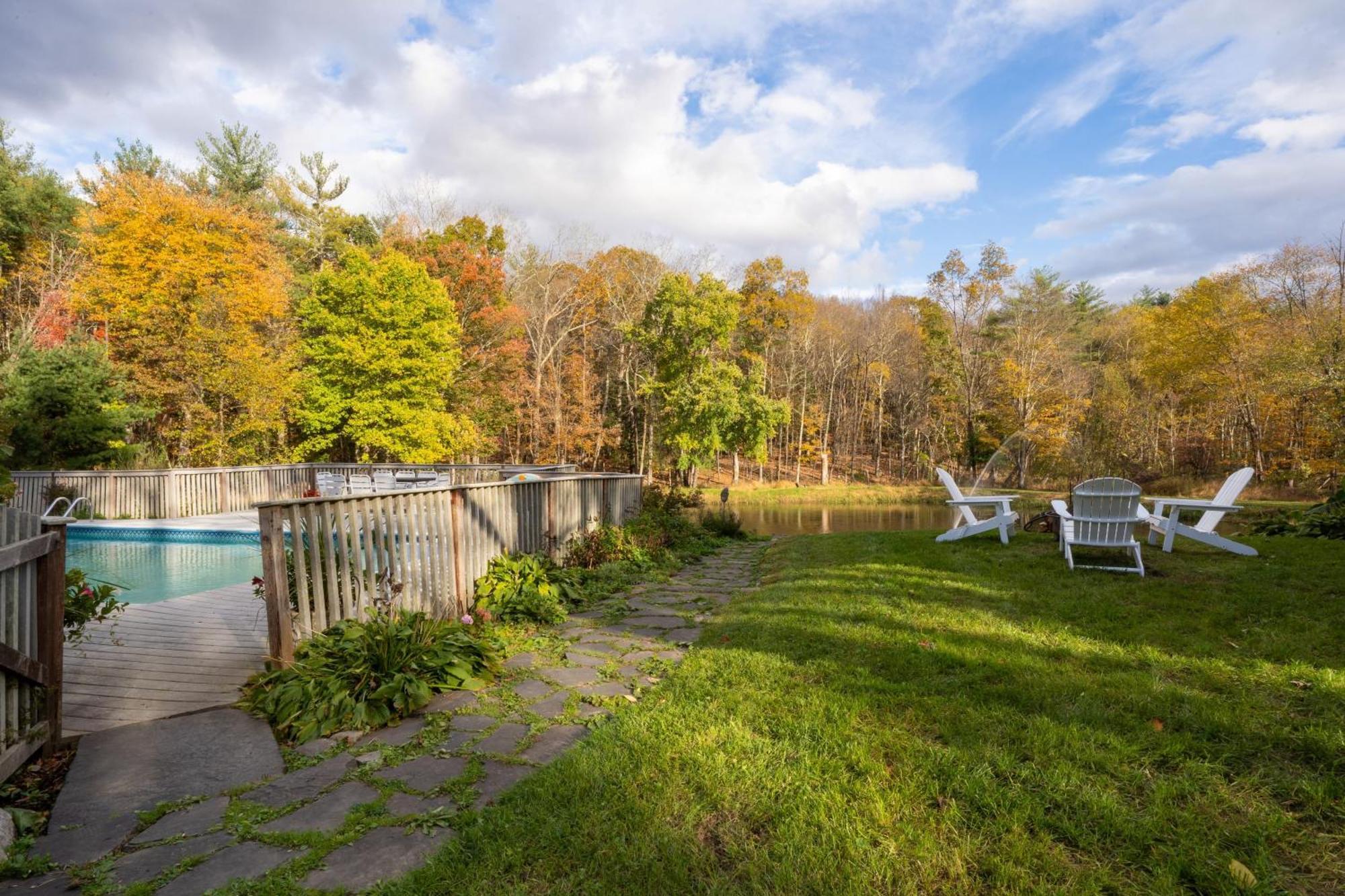 Cortland By Avantstay Charming Heritage Estate W Private Lake Pool 소거티즈 외부 사진
