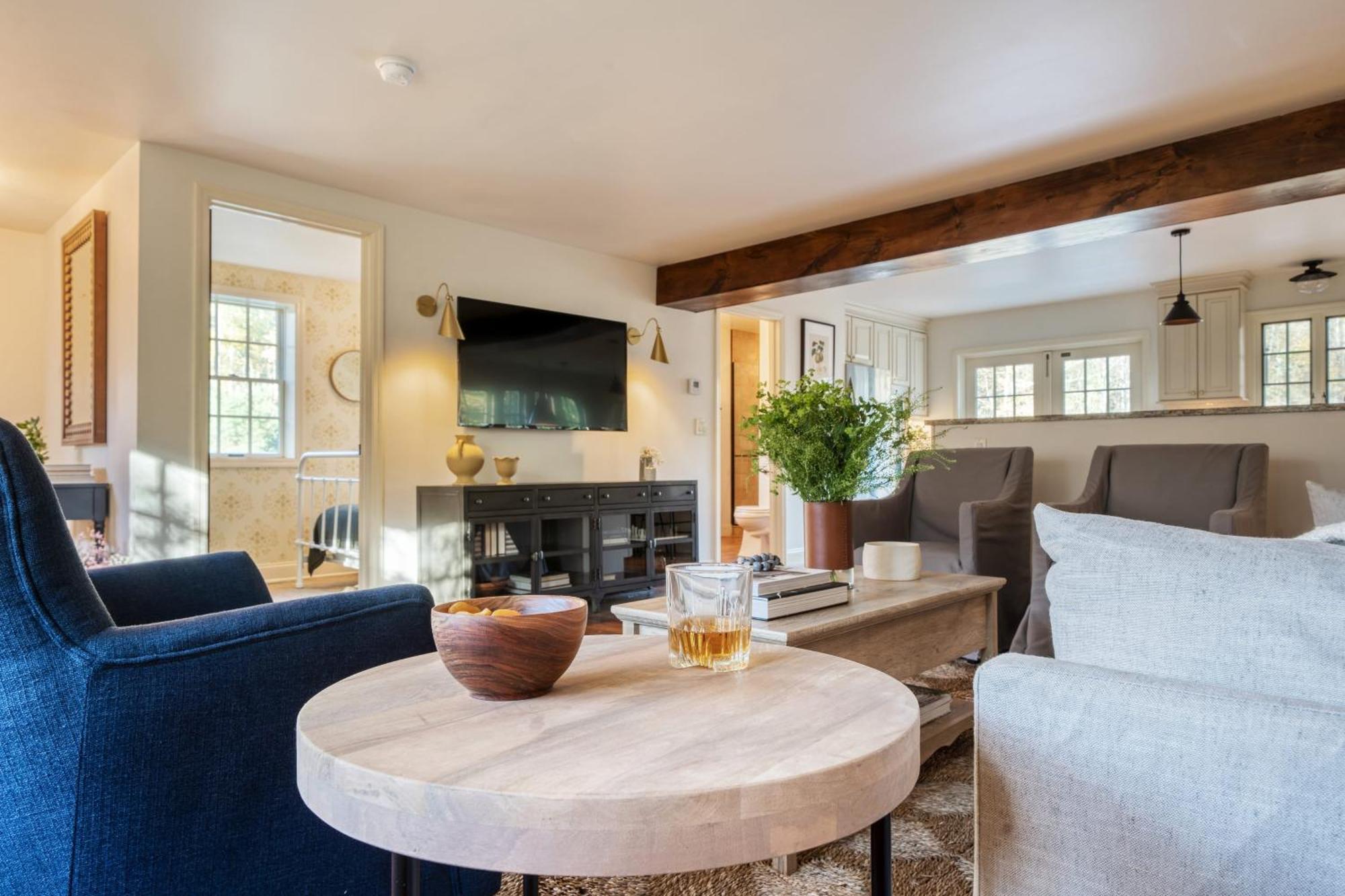 Cortland By Avantstay Charming Heritage Estate W Private Lake Pool 소거티즈 외부 사진