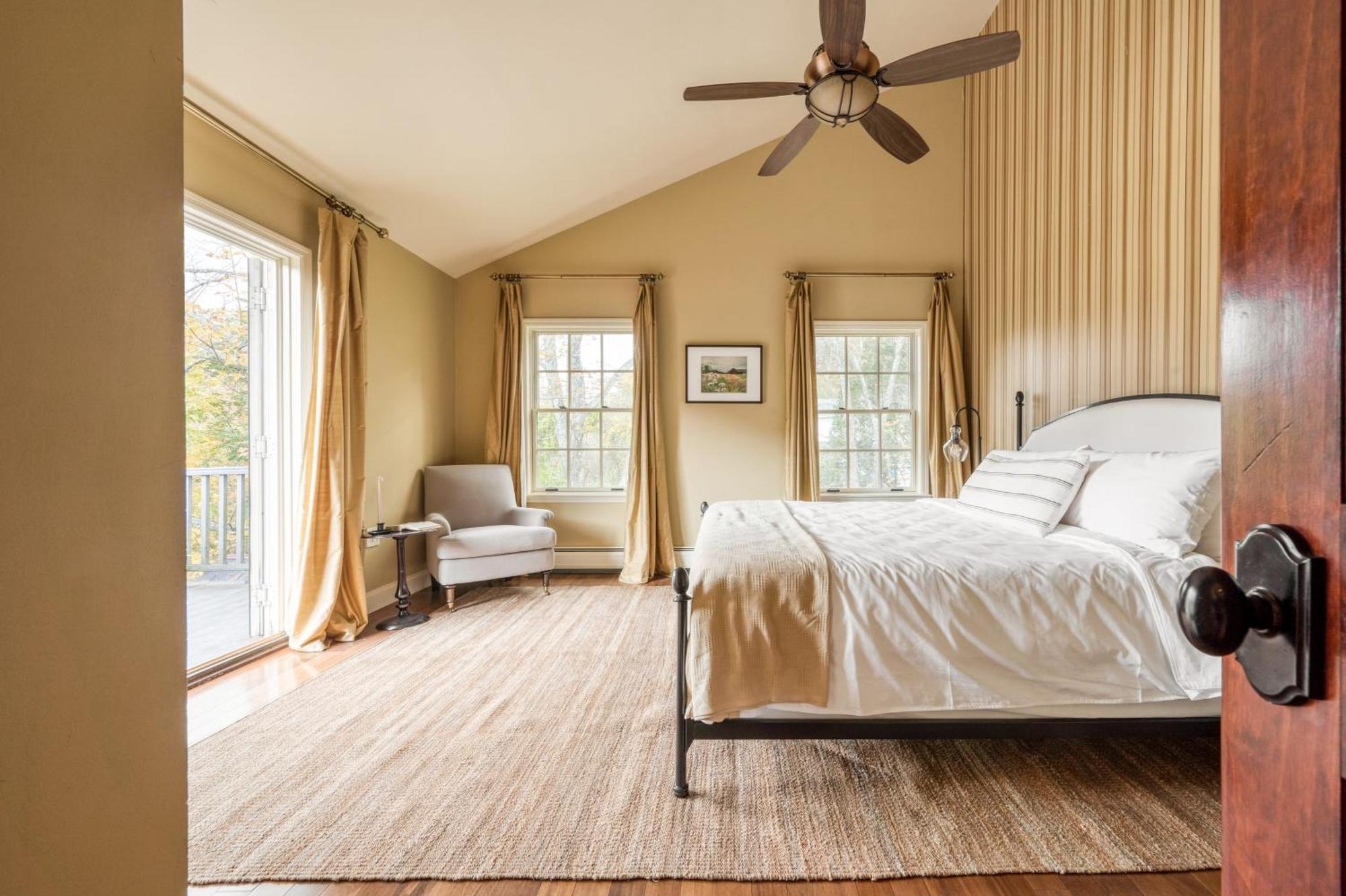Cortland By Avantstay Charming Heritage Estate W Private Lake Pool 소거티즈 외부 사진